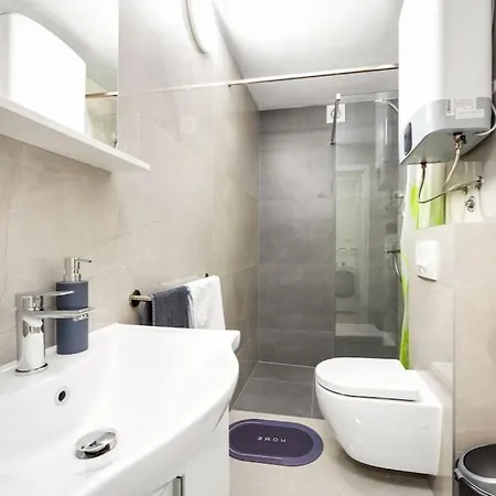 Olive Garden 3 Km From Center And 4 Km From The * Póla