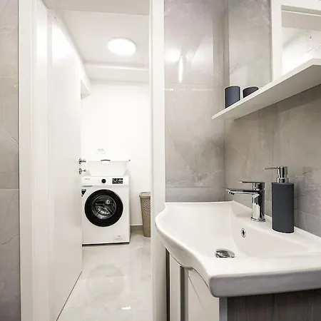 Olive Garden 3 Km From Center And 4 Km From The Apartman *