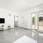 Apartment Olive Garden 3 Km From Center And 4 Km From The