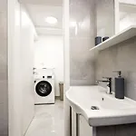 Olive Garden 3 Km From Center And 4 Km From The Apartment *