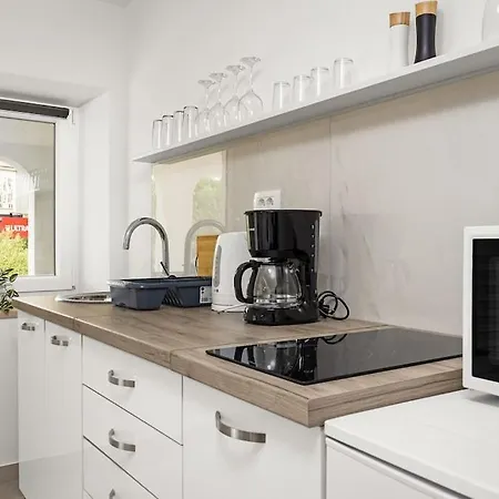 Olive Garden 3 Km From Center And 4 Km From The * Pola