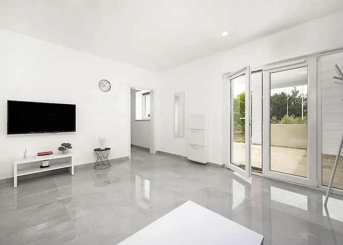 Apartment Olive Garden 3 Km From Center And 4 Km From The