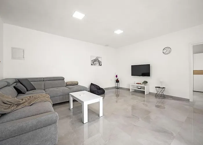 Olive Garden 3 Km From Center And 4 Km From The *