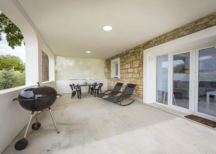 Lejlighed Olive Garden 3 Km From Center And 4 Km From The *