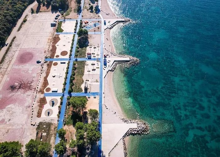 Olive Garden 3 Km From Center And 4 Km From The Appartement *